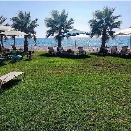 Beach Gardens Apartment